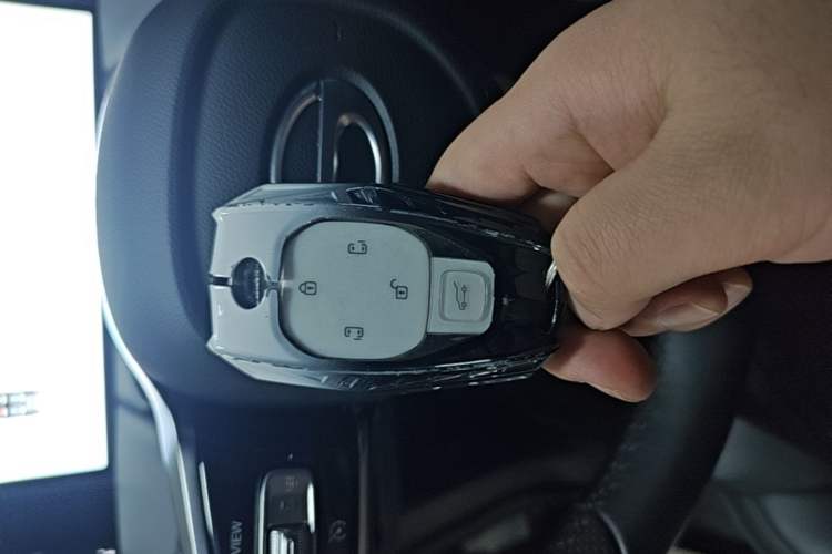 Used GAC Trumpchi M8 2024 Master Series 400T Prestige Edition Vehicle Key