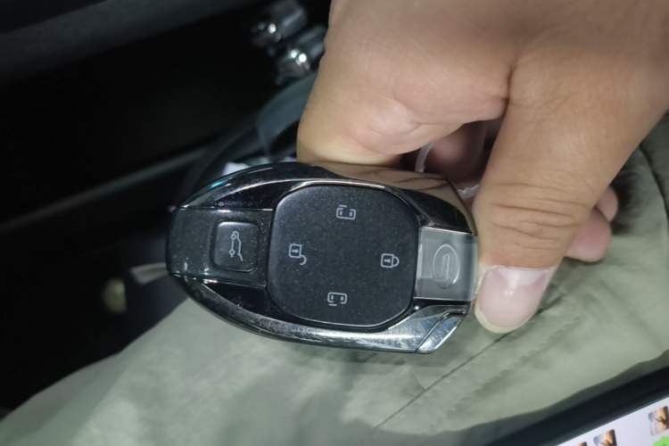 Used GAC Trumpchi M8 2024 Zongshi Series 400T Pioneer Edition Vehicle Key