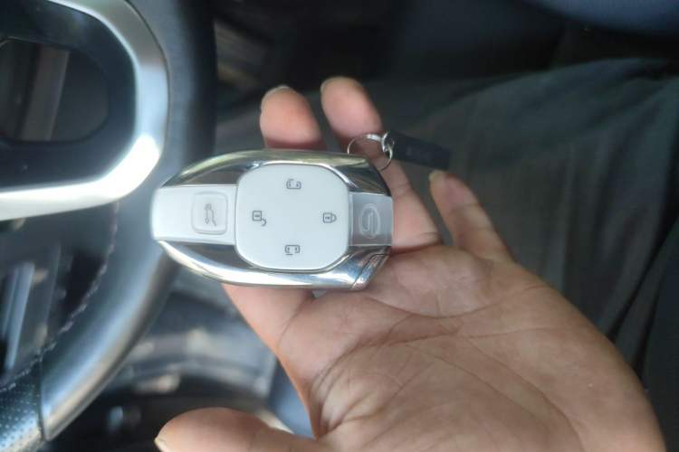 Used GAC Trumpchi M8 2024 Master Series 400T Prestige Edition Vehicle Key