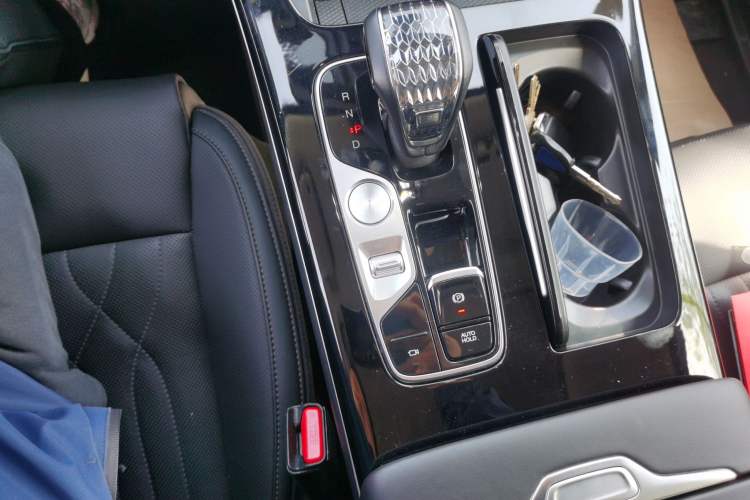 Used GAC Trumpchi M8 2024 Master Series 400T Ultimate Edition Gear Lever