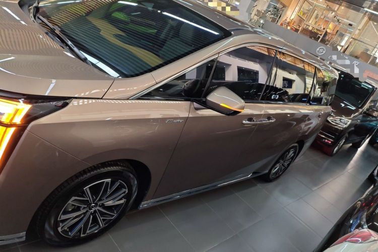 Used GAC Trumpchi M8 2024 Master Series 400T Ultimate Edition Left Side
