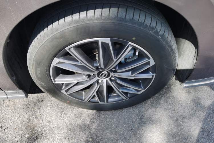 Used GAC Trumpchi M8 2024 Master Series 400T Ultimate Edition Right Front Wheel Hub