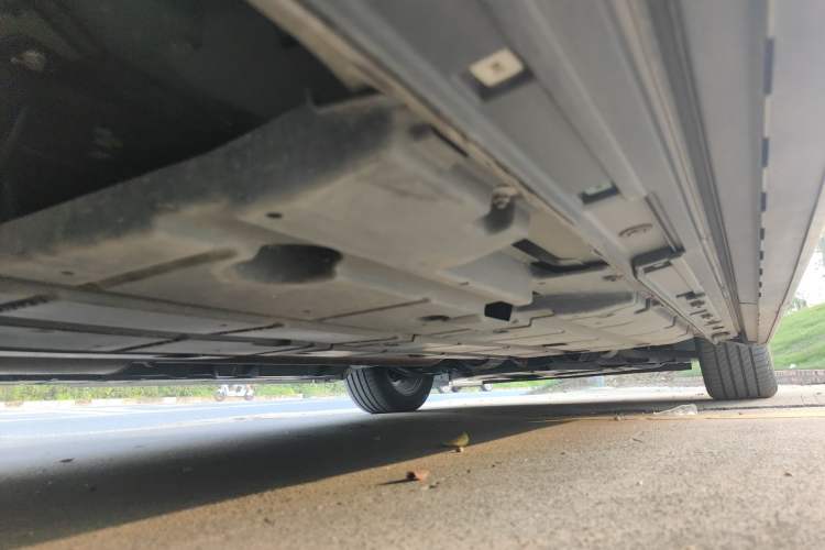 Used GAC Trumpchi M8 2024 Zongshi Series 400T Pioneer Edition Chassis Rear Right