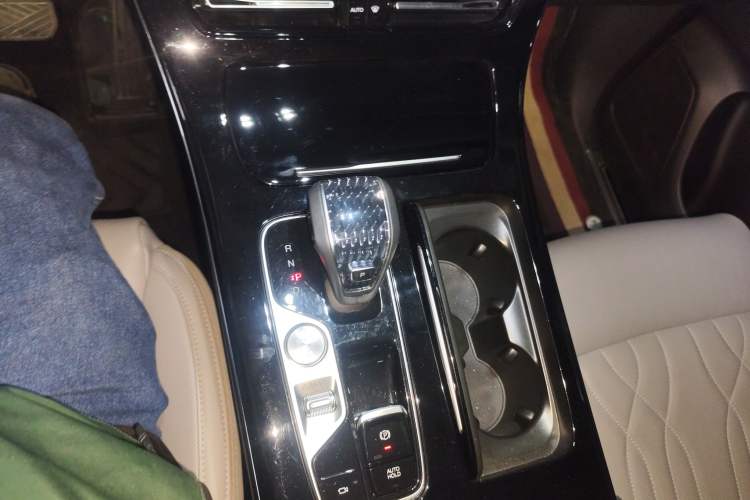 Used GAC Trumpchi M8 2024 Master Series 400T Ultimate Edition Gear Lever