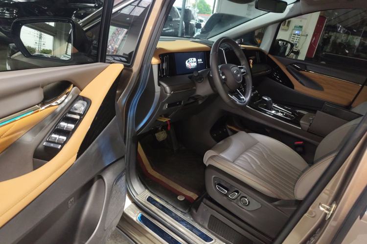 Used GAC Trumpchi M8 2024 Master Series 400T Ultimate Edition Interior 3