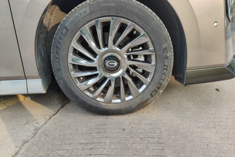 Used GAC Trumpchi M8 2024 Zongshi Series 400T Pioneer Edition Right Front Wheel Hub