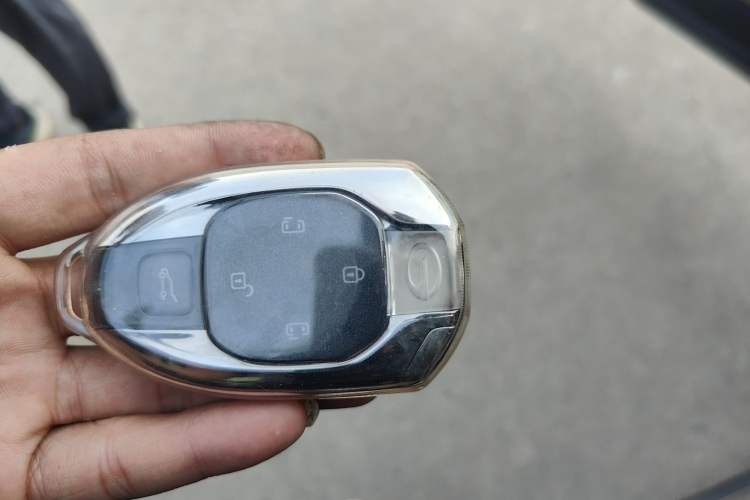 Used GAC Trumpchi M8 2024 Zongshi Series 400T Pioneer Edition Vehicle Key