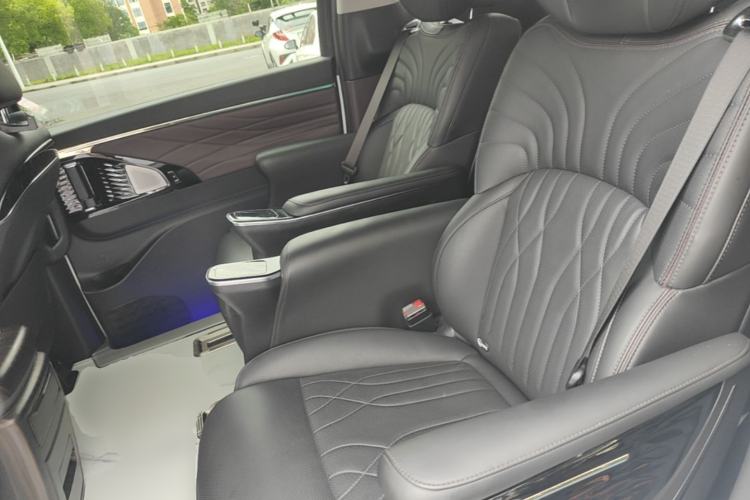Used GAC Trumpchi M8 2024 Master Series 400T Ultimate Edition Left Rear Seat