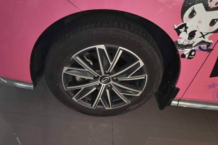 Used GAC Trumpchi M8 2024 Master Series 400T Prestige Edition Left Front Wheel Hub