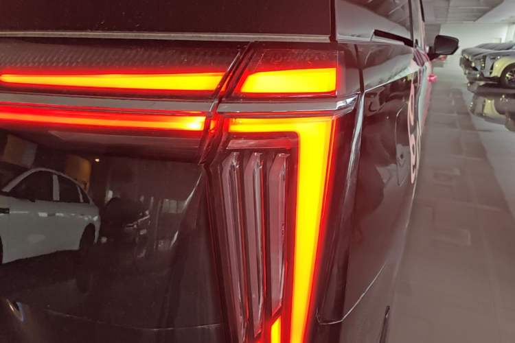Used GAC Trumpchi M8 2024 Master Series 400T Prestige Edition Right Rear Taillight