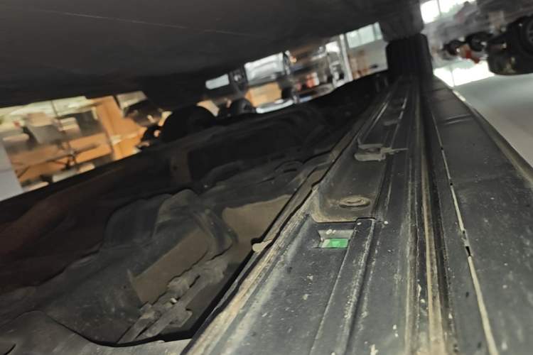 Used GAC Trumpchi M8 2024 Master Series 400T Prestige Edition Right Side Sill