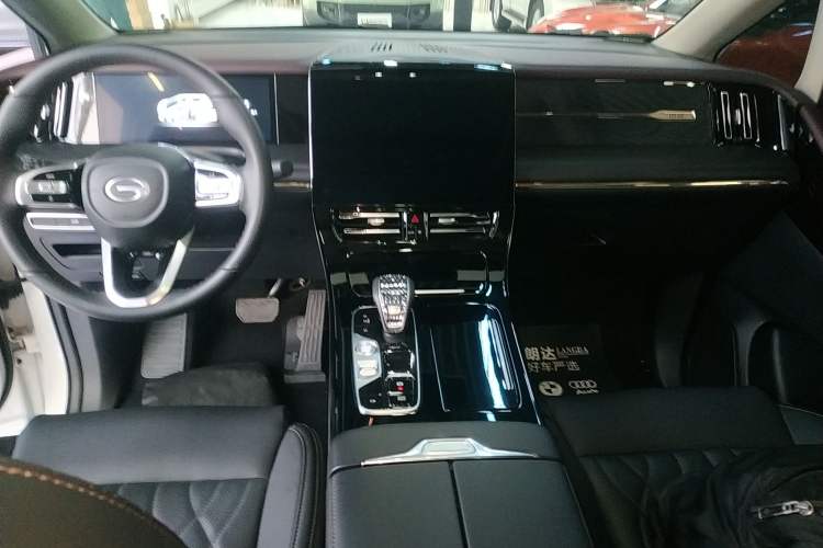 Used GAC Trumpchi M8 2024 Master Series 400T Ultimate Edition Audio And AC Panel