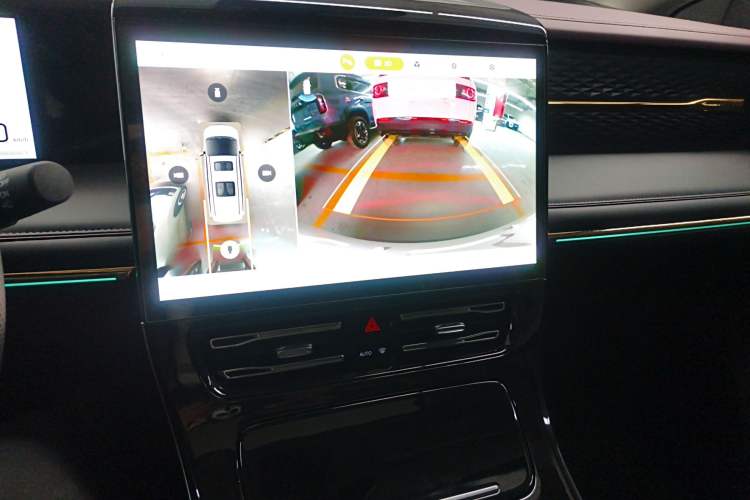 Used GAC Trumpchi M8 2024 Master Series 400T Ultimate Edition Audio And AC Panel