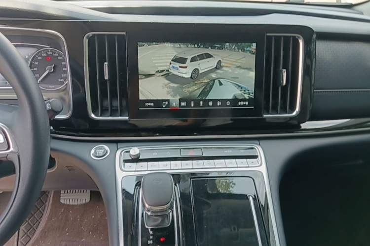 Used GAC Trumpchi M8 2024 Lingxiu Series 390T Luxury Edition Audio And AC Panel