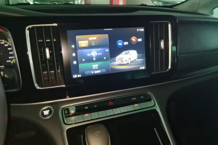 Used GAC Trumpchi M8 2024 Lingxiu Series 390T Luxury Edition Audio And AC Panel