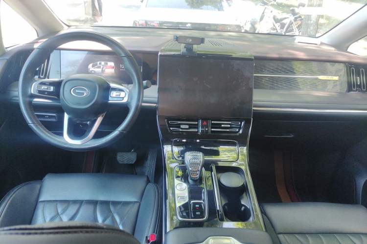 Used GAC Trumpchi M8 2024 Master Series 400T Ultimate Edition Center Console