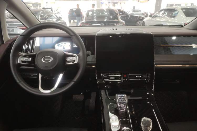 Used GAC Trumpchi M8 2024 Master Series 400T Ultimate Edition Center Console