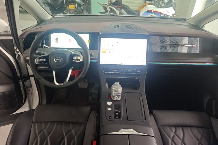 Used GAC Trumpchi M8 2024 Master Series 400T Ultimate Edition Center Console