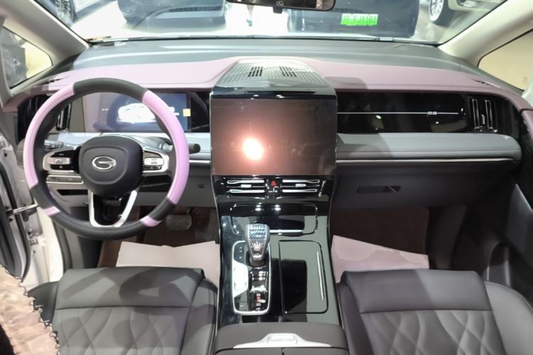Used GAC Trumpchi M8 2024 Master Series 400T Prestige Edition Center Console