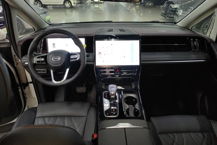 Used GAC Trumpchi M8 2024 Master Series 400T Prestige Edition Center Console