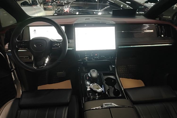 Used GAC Trumpchi M8 2024 Zongshi Series 400T Ultimate Edition Center Console