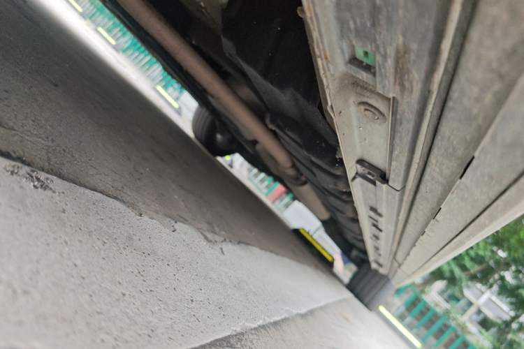Used GAC Trumpchi M8 2024 Zongshi Series 400T Pioneer Edition Chassis Front Left