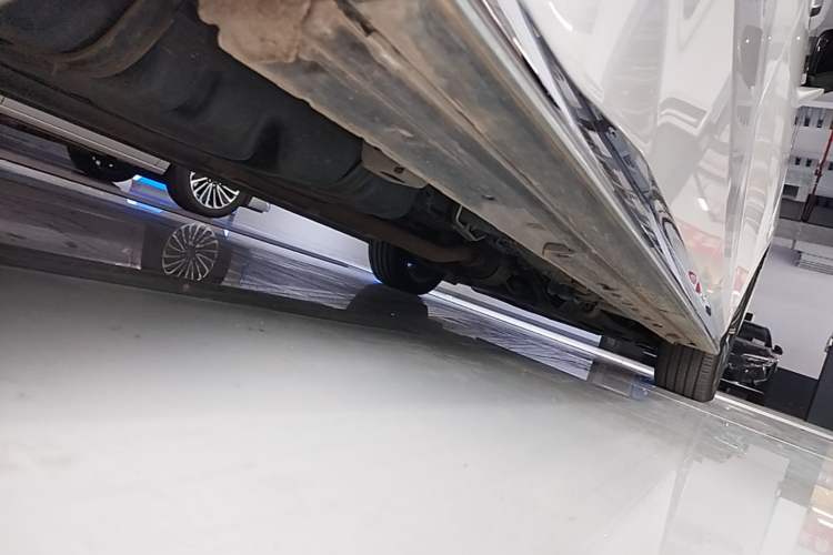 Used GAC Trumpchi M8 2024 Master Series 400T Ultimate Edition Chassis Rear Right