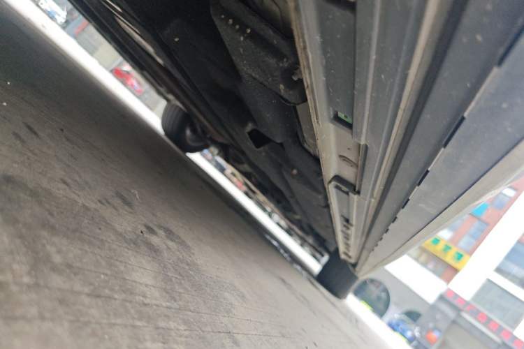 Used GAC Trumpchi M8 2024 Zongshi Series 400T Pioneer Edition Chassis Rear Right