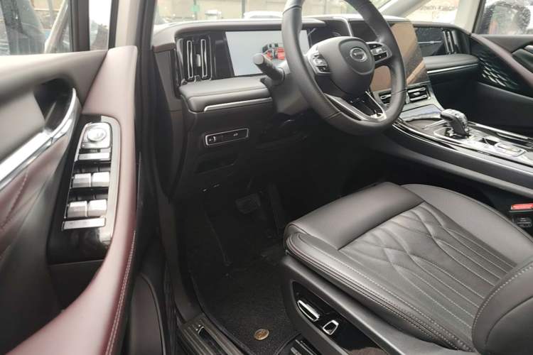Used GAC Trumpchi M8 2024 Master Series 400T Prestige Edition Driver Seat