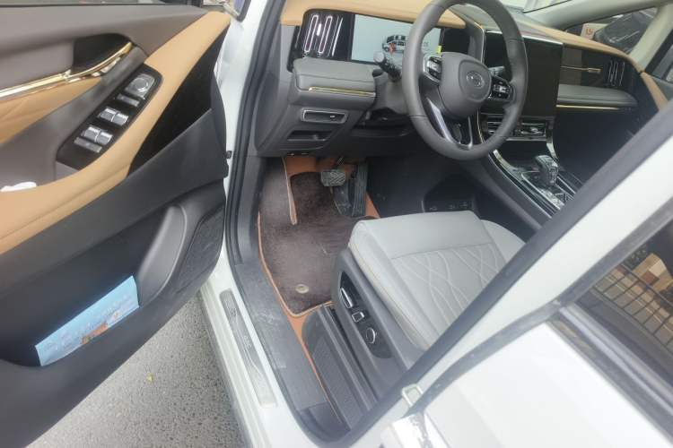 Used GAC Trumpchi M8 2024 Master Series 400T Ultimate Edition Driver Seat