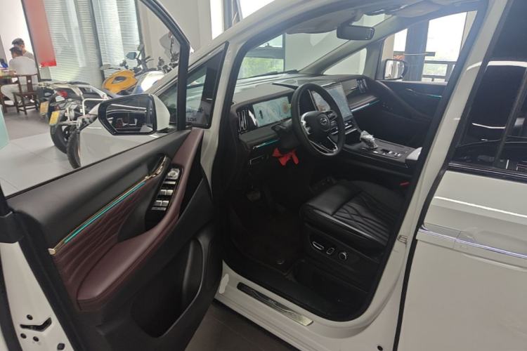 Used GAC Trumpchi M8 2024 Master Series 400T Ultimate Edition Driver Seat