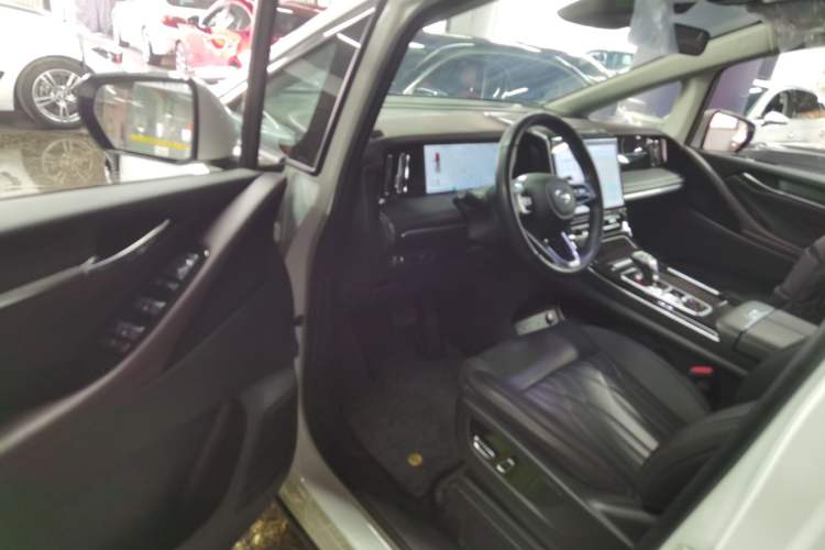 Used GAC Trumpchi M8 2024 Master Series 400T Prestige Edition Driver Seat