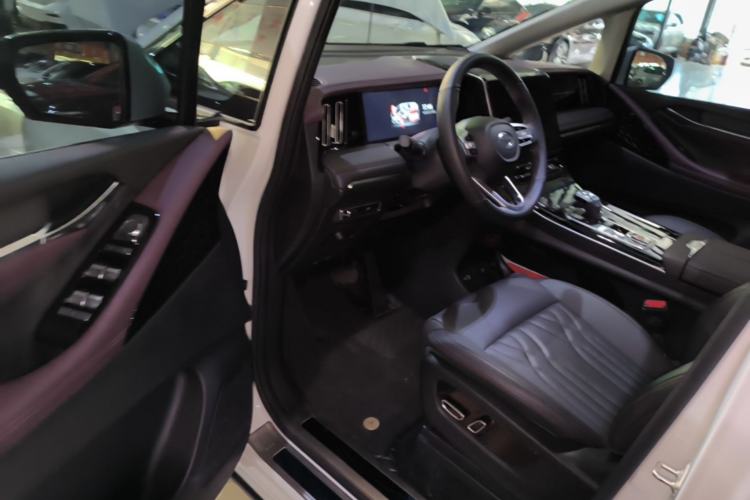 Used GAC Trumpchi M8 2024 Master Series 400T Prestige Edition Driver Seat