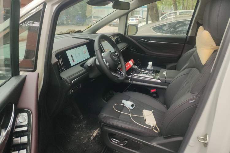 Used GAC Trumpchi M8 2024 Master Series 400T Prestige Edition Driver Seat