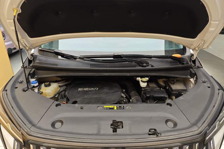 Used GAC Trumpchi M8 2024 Master Series 400T Ultimate Edition Engine Bay
