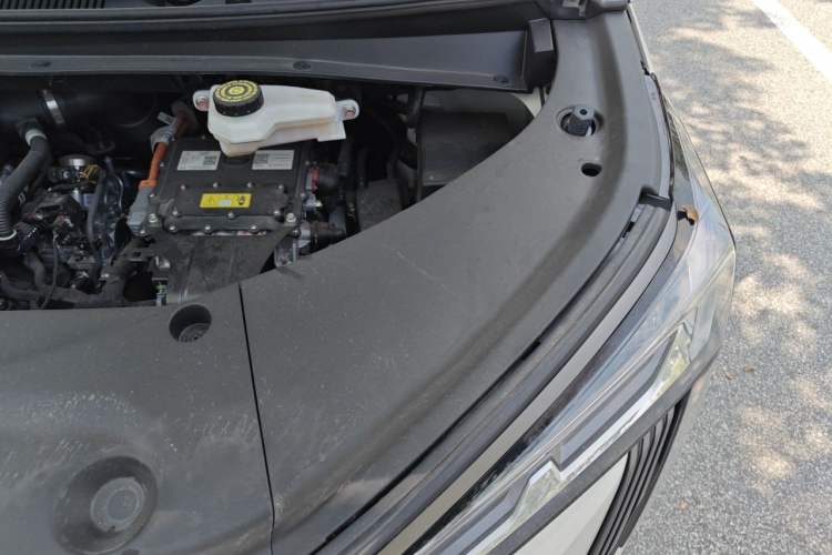 Used GAC Trumpchi M8 2024 Master Series Super Hybrid Edition Engine Bay Left