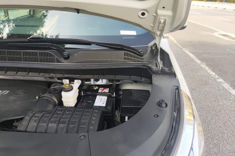 Used GAC Trumpchi M8 2024 Lingxiu Series 390T Deluxe Edition Engine Bay Left