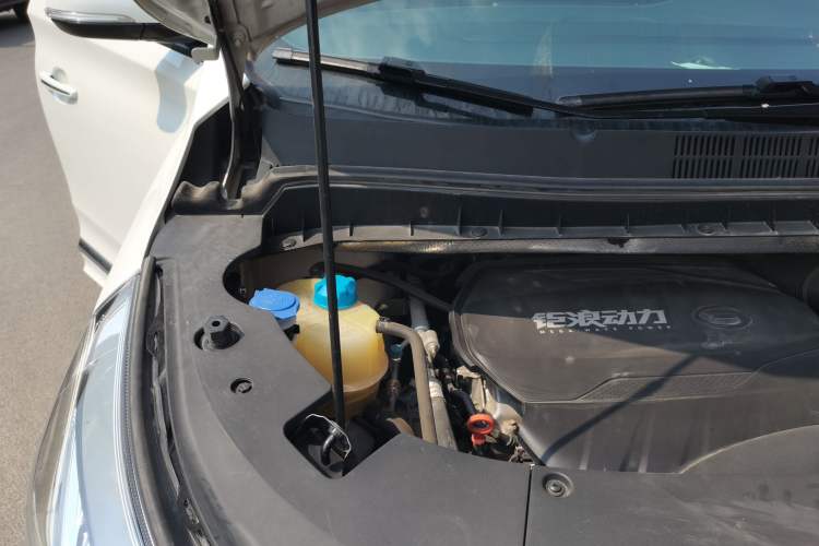 Used GAC Trumpchi M8 2024 Lingxiu Series 390T Luxury Edition Engine Bay Right