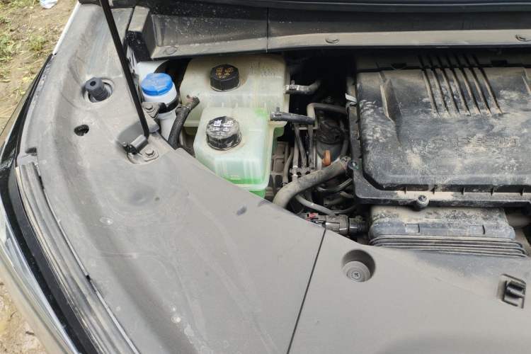 Used GAC Trumpchi M8 2024 Master Series Super Hybrid Edition Engine Bay Right