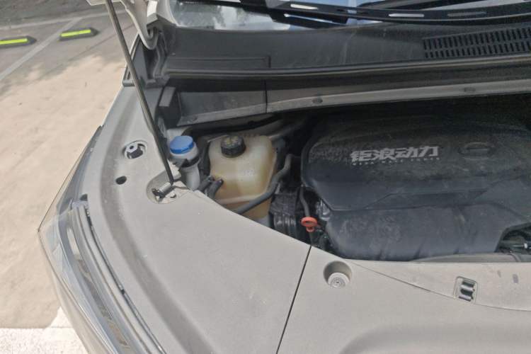 Used GAC Trumpchi M8 2024 Zongshi Series 400T Pioneer Edition Engine Bay Right
