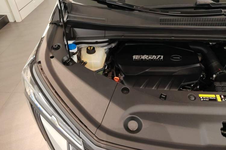 Used GAC Trumpchi M8 2024 Master Series 400T Ultimate Edition Engine Bay Right