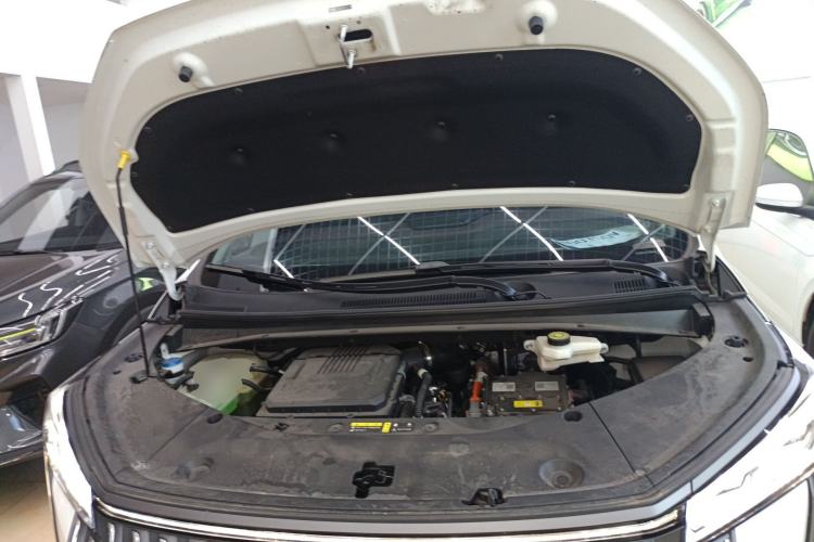 Used GAC Trumpchi M8 2024 Master Series Super Hybrid Edition Engine Bay