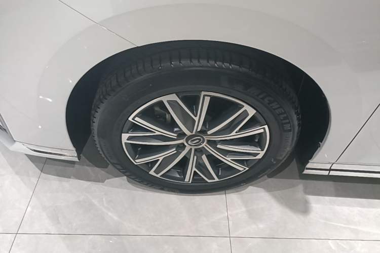 Used GAC Trumpchi M8 2024 Master Series 400T Ultimate Edition Exterior 4