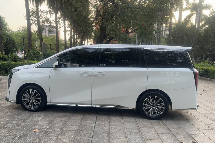 Used GAC Trumpchi M8 2024 Master Series Super Hybrid Edition Exterior 4