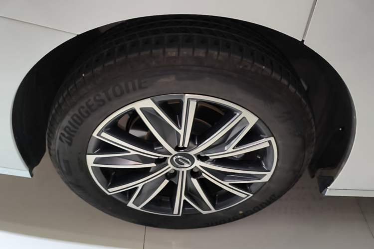 Used GAC Trumpchi M8 2024 Master Series 400T Prestige Edition Exterior 5