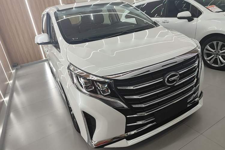 Used GAC Trumpchi M8 2024 Lingxiu Series 390T Luxury Edition Front Right 45 Deg