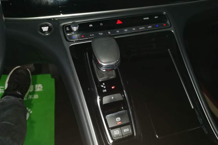 Used GAC Trumpchi M8 2024 Lingxiu Series 390T Deluxe Edition Gear Lever