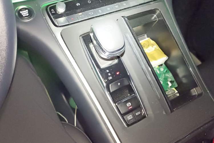 Used GAC Trumpchi M8 2024 Lingxiu Series 390T Luxury Edition Gear Lever