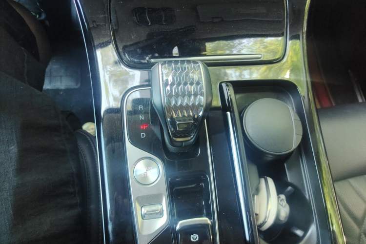 Used GAC Trumpchi M8 2024 Master Series 400T Ultimate Edition Gear Lever