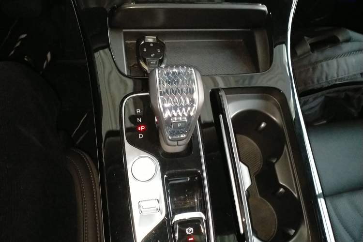 Used GAC Trumpchi M8 2024 Master Series 400T Prestige Edition Gear Lever